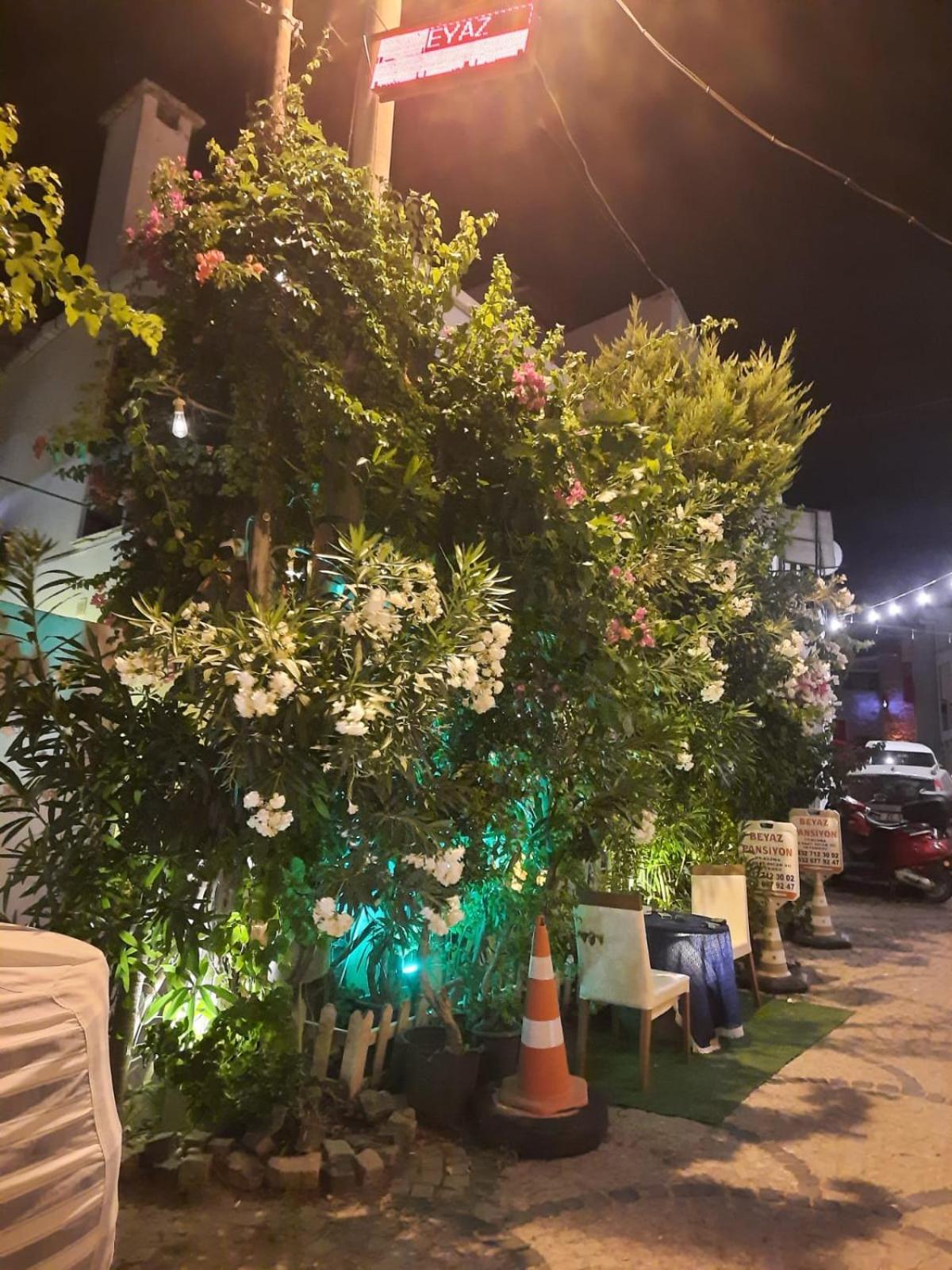 Beyaz Apart Pansiyon Çeşme Kültér fotó